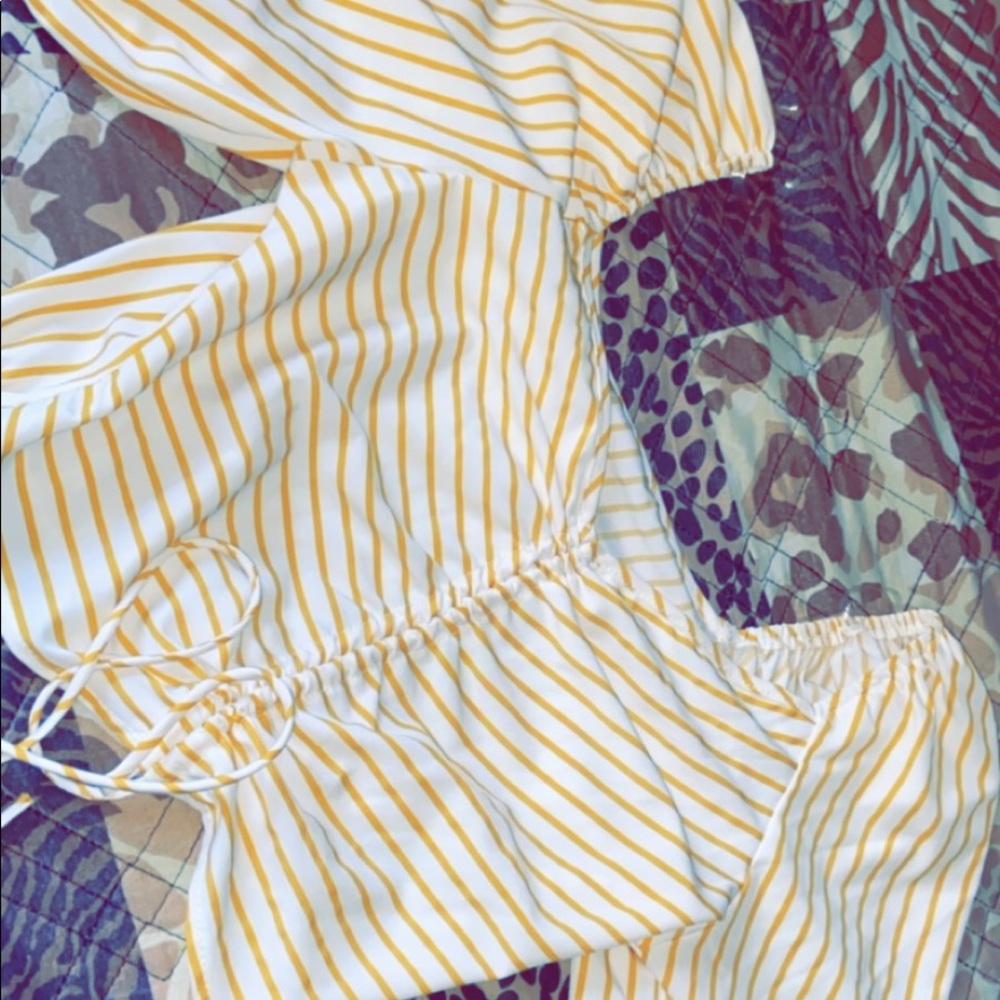 Yellow stripped crop topped